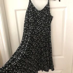 Black floral v-neck dress